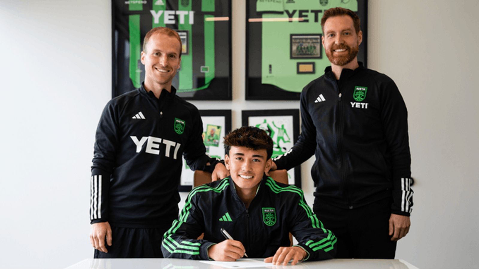 Micah Burton signs for Austin FC II graduates from Verde academy